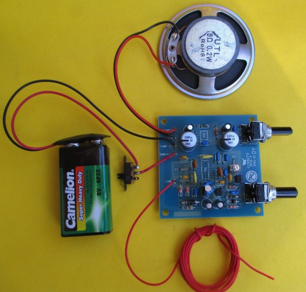 UKW-Radio Bausatz mit Lautsprecher, Schalter sowie mit 9V-Batt. B156N-LS